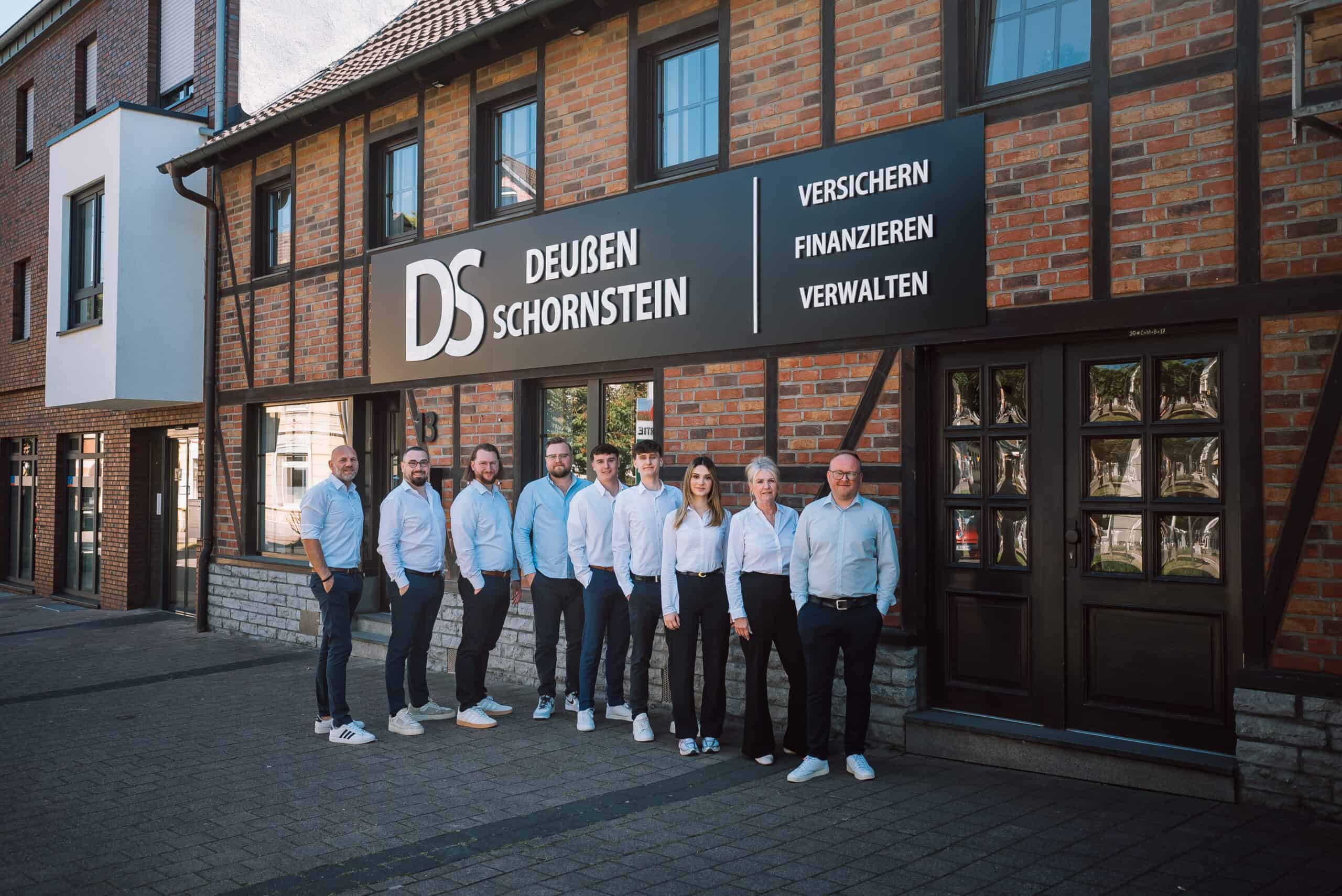 Beratungssituation bei der Deußen & Schornstein GmbH am Markt 13 in Jüchen